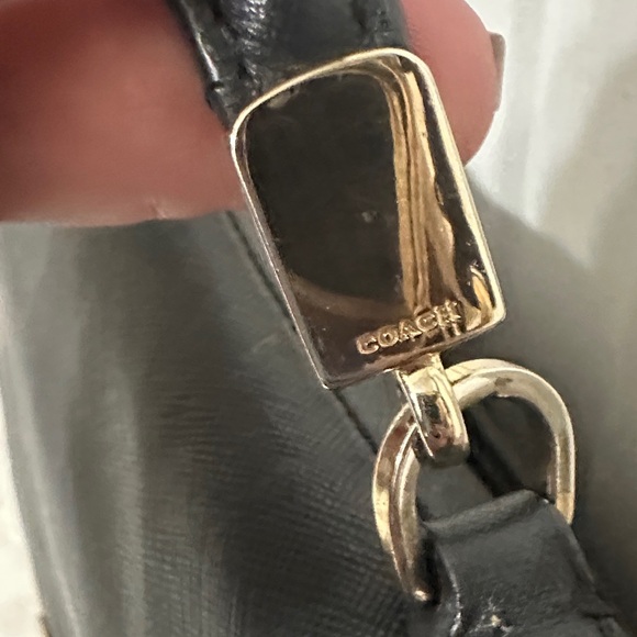 Coach Madison Black Leather Handbag with gold trim - Picture 4 of 16